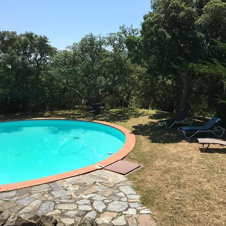 Maison D'une Avec Piscine Privee Jardin Et Wifi A Hébergement de vacances
